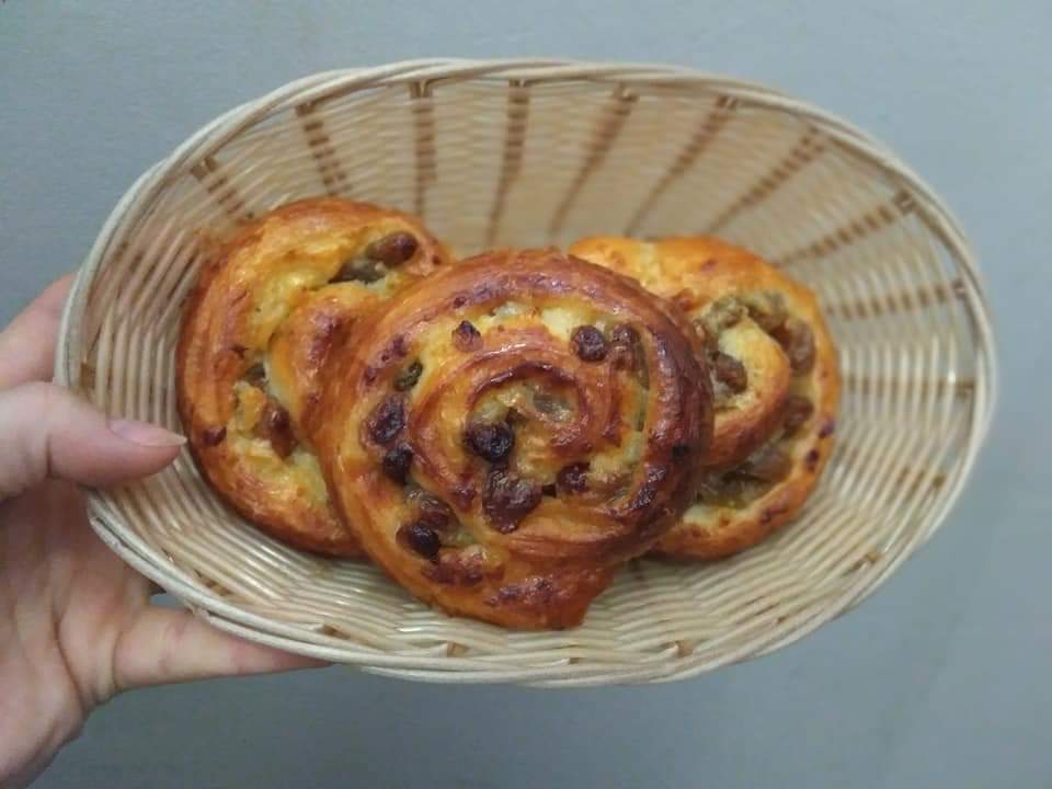 Mini Raisin Scrolls